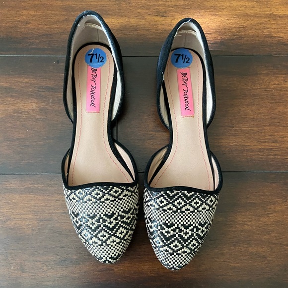Betsey Johnson Shoes Betsey Johnson Timeless Raffia Boho Woven